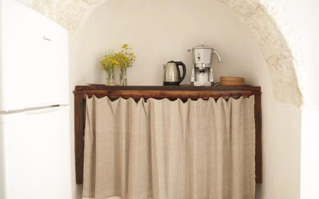 Trulli sul vignale in Masseria Santalachicca