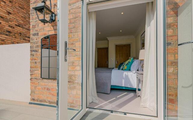 Derwent House Apartments