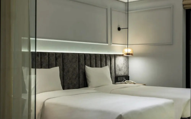 iRest Signature Ba Dinh Lakeside