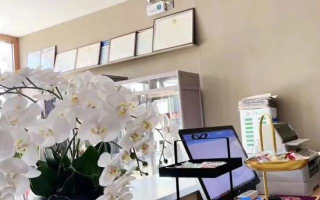 Homeinn Hotel (Changzhi Bayi Plaza)
