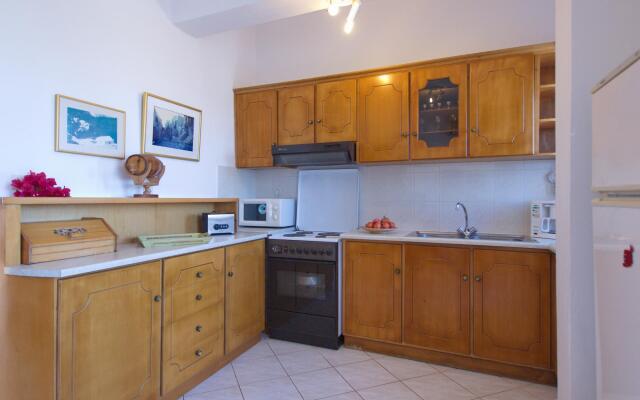 Rouladina Apt 2 in Stalos