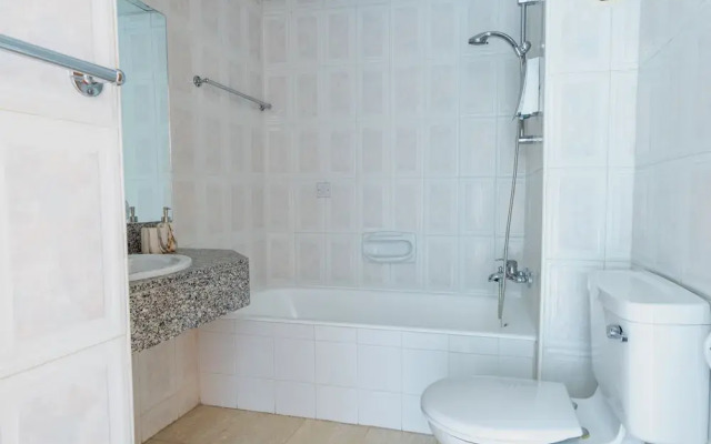 1 Bedroom Apartment With Balcony and Garden-view