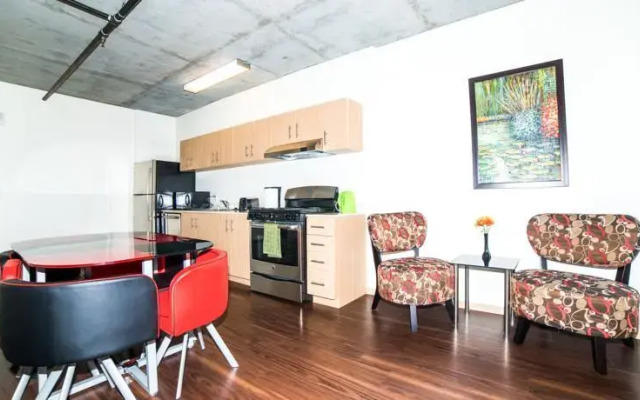 Hollywood Emanuela Apartment