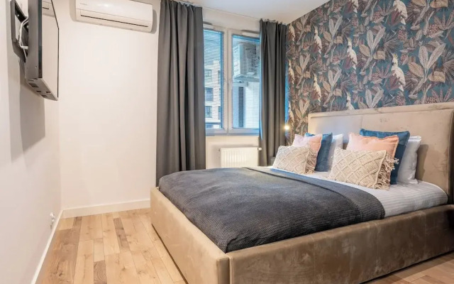 Pure Rental Premium Apartments