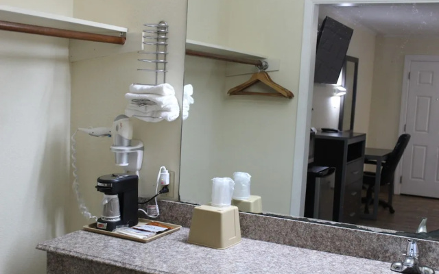 EverGreen Inn & RV