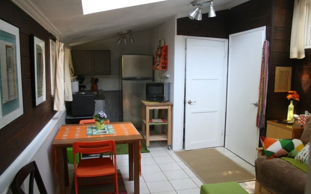 Private, quiet, and accommodating Guest House
