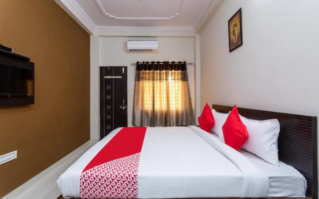 OYO Flagship 70280 Om Gulmohar Avenue