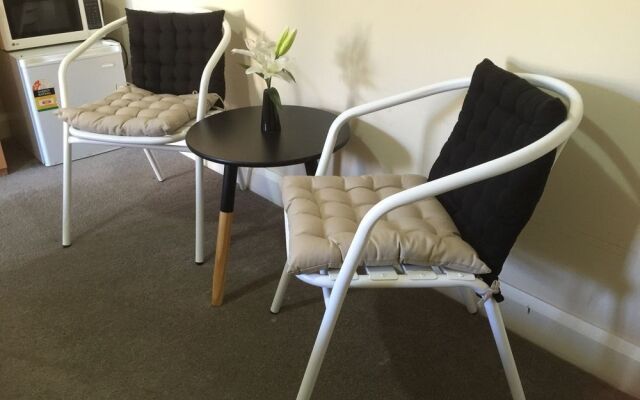 The Nosh and Nod - Howick Street