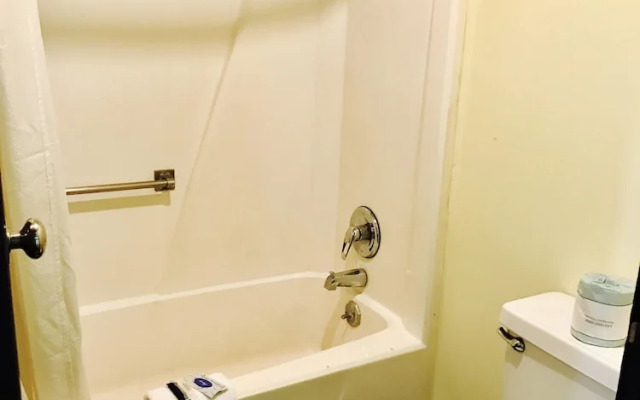 Greystone Motel