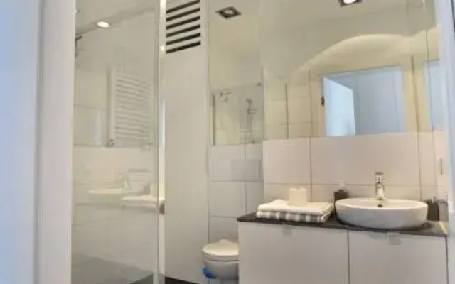 Violet Triton Apartment