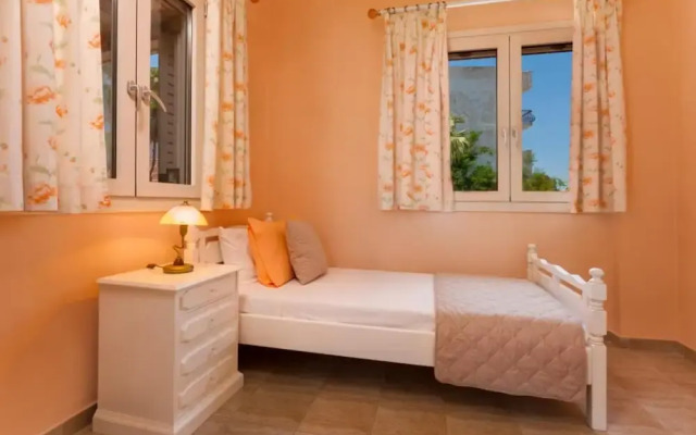 Villa Elizabeth - Seafront Modern Villa - Villa Elizabeth - Seafront Classic Villa