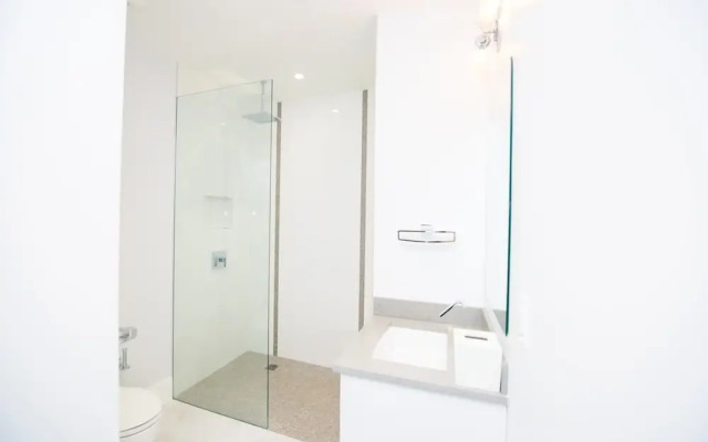 4 Bedroom Cable Beach Condo With Balcony