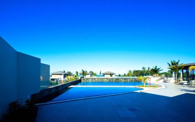 Apartment With 3 Bedrooms in Roches Noires, With Wonderful sea View, P