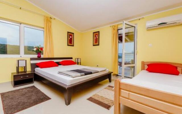 Bigova Sea Views Apartments