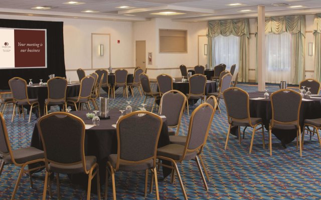 DoubleTree by Hilton Pittsburgh - Monroeville Convention Ctr