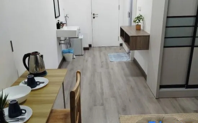 Entire Studio Unit Cubic Botanical Bangsar by Comfy Asia – Guest Rooms – Kuala Lumpur