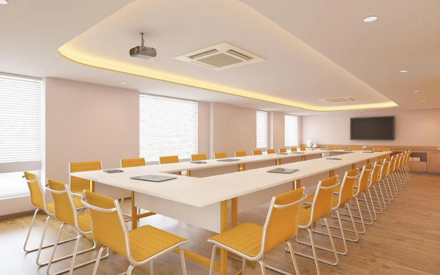 Bloom Hotel Saki Vihar
