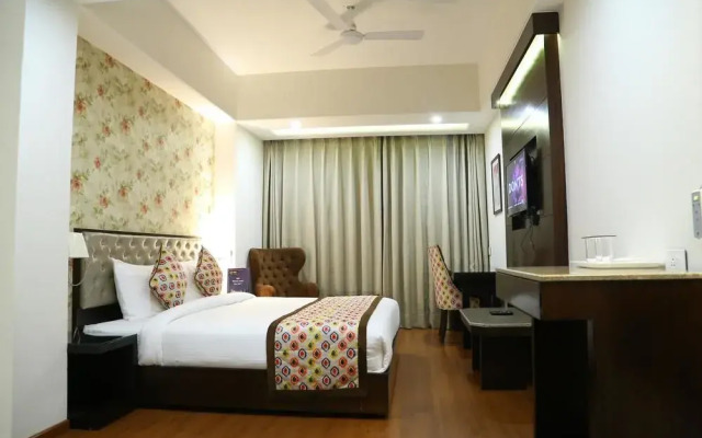 OYO Premium Ptl Chowk Phase 5 Mohali(Cha095)