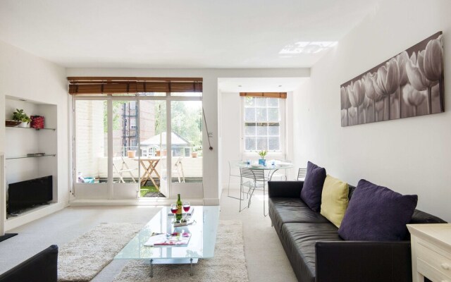 The Wonderful Chelsea Manor Street Apartment - CHK