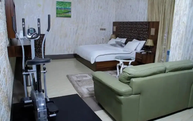 Ugwis Hotel and Suites