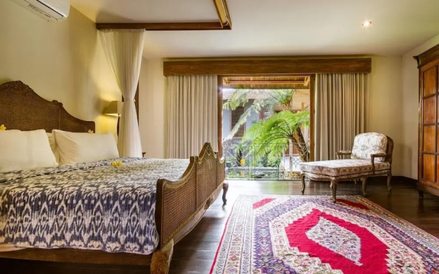 Villa Desa Roro Dua by Villa Finder – Guest Rooms – Kerobokan Kelod