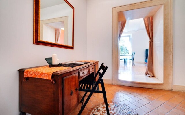 Amazing Flat for 6 People Close to Colosseum