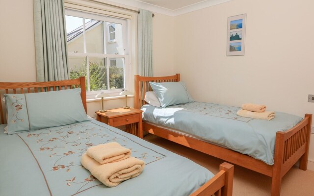 5 Thurlestone Beach