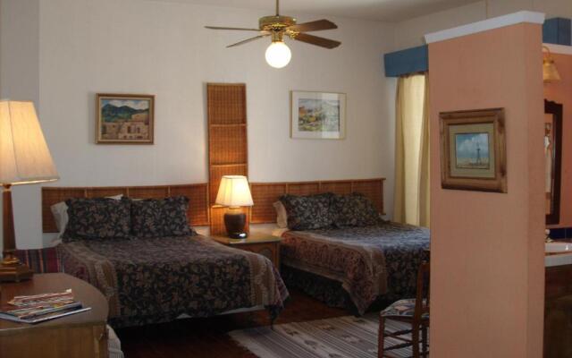 Lundeen Inn of the Arts