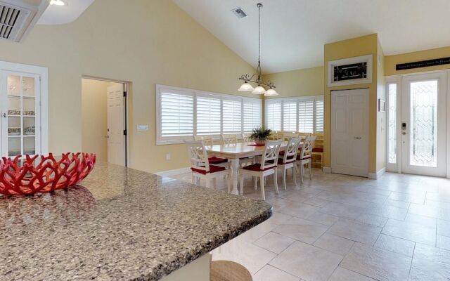 AMI Beach House Apartment 6