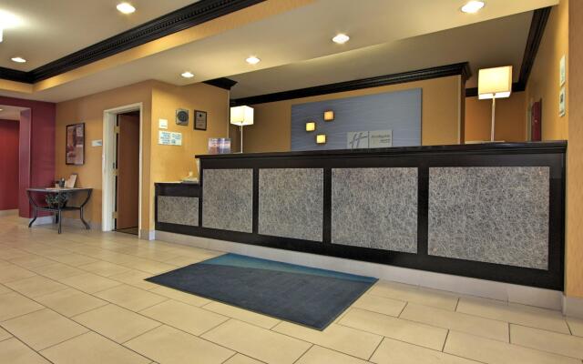 Holiday Inn Express Hotel & Suites Defiance, an IHG Hotel