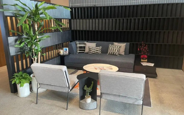 base SUHE Serviced Apartment