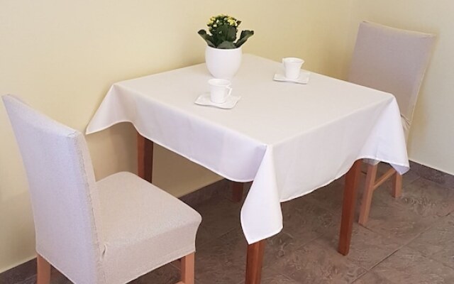 Apartments and Rooms Slavica