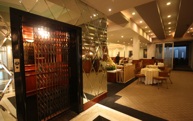 Hotel Leon