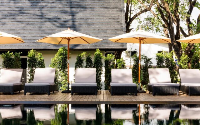 MORA Boutique Hotel