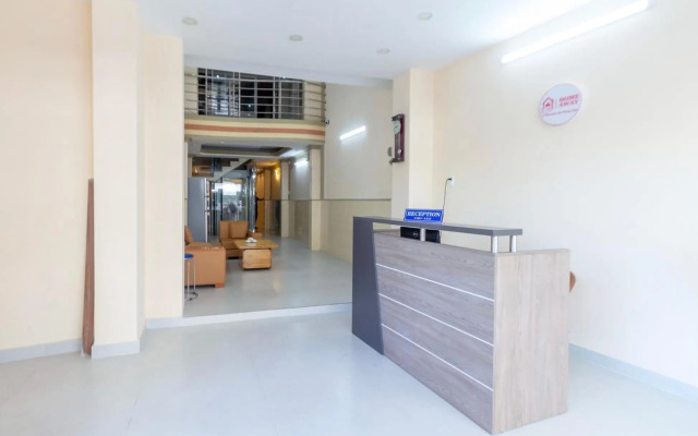 Home Away Homestay, City Center, D1