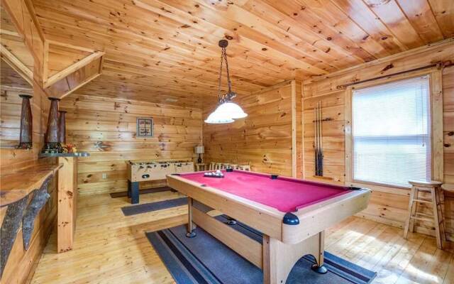 Cabin of Dreams - Three Bedroom Cabin