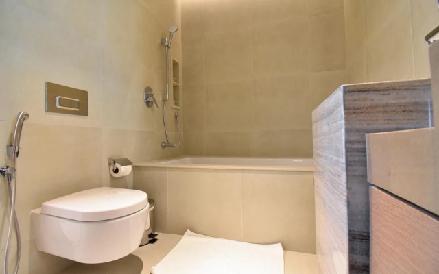 Private Beach Address JBR