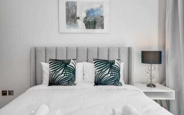 Newly Furnished Apartment in Marina Gate 2