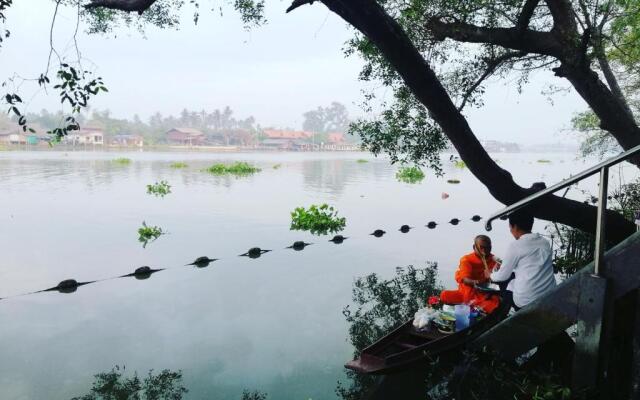 River CoCo @ Amphawa