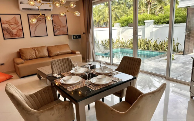 Palm Oasis Pool Villa by Pattaya Holiday
