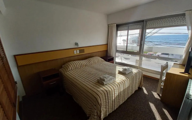 Costanera Hotel