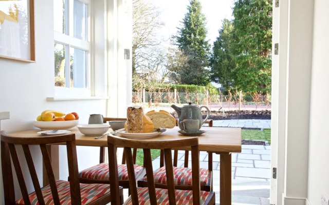 Ross Lodge