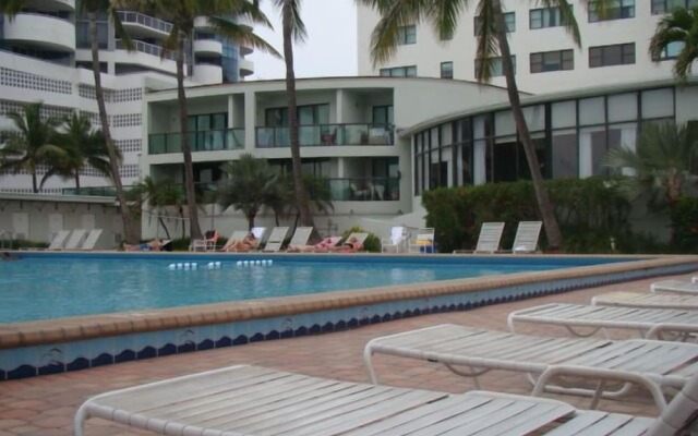 Casablanca by Design Suites Miami