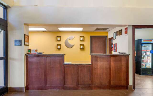 Comfort Suites - Near The Galleria