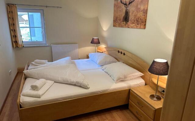 Familienfreundliche Ferienwohnung mit eigener Terrasse, FeWo 8