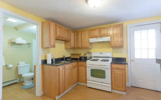 Kendall Square Apartments by Next Star