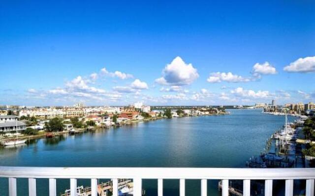 Harborview Grande 705