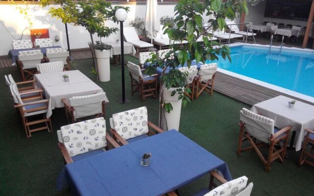 Talos Hotel & Apartments