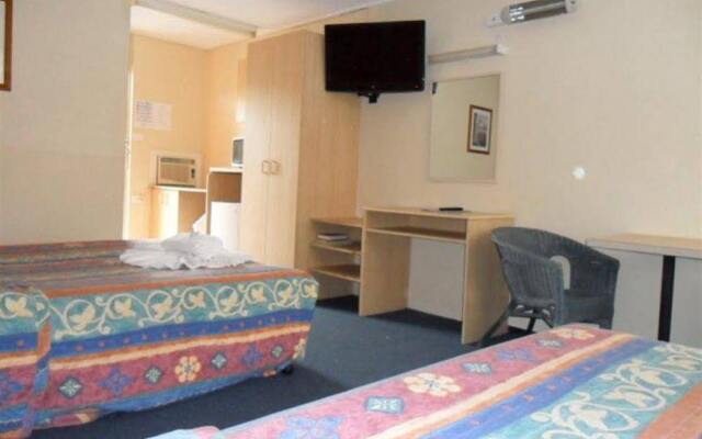 Hawaiian Sands Motor Inn