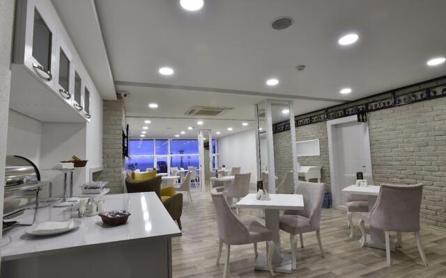 Safari Hotel